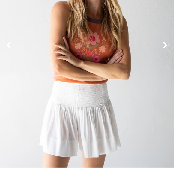 Pink and beige white color - Picture 1 of 2